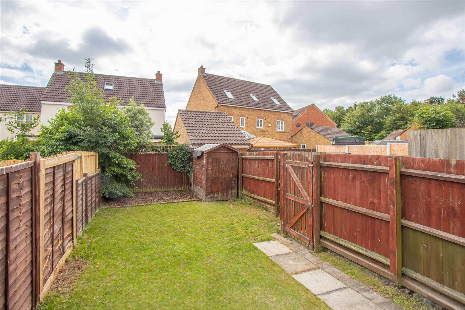 2 bed property in Dandridge Court, Milton Keynes